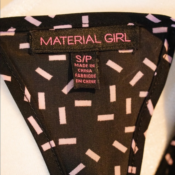 Geometric pattern tank - Picture 2 of 2